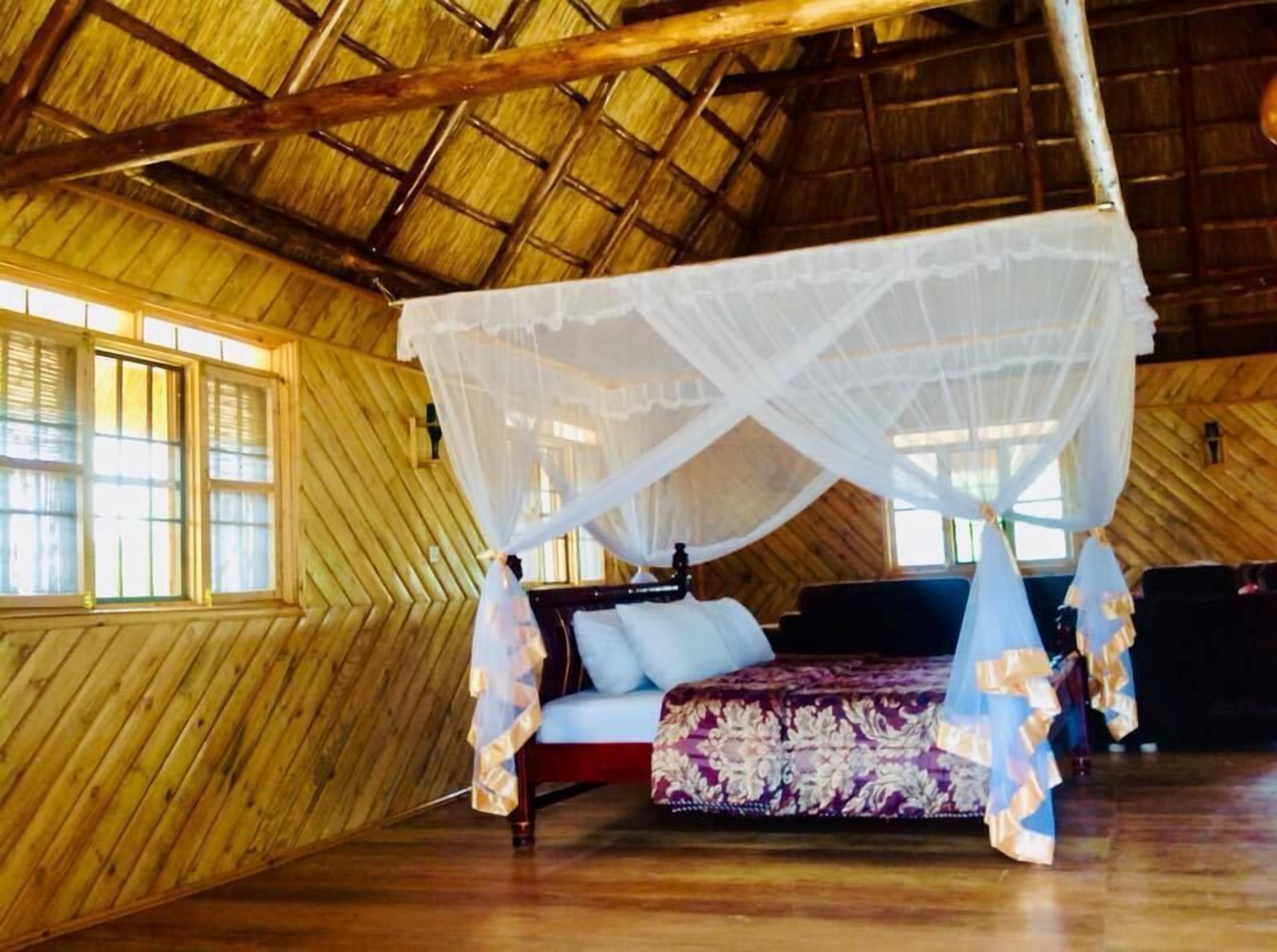 Cottage (Single) | Premium bedding, individually decorated, individually furnished, desk