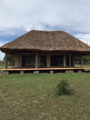 Exterior - Ntoroko Game Lodge (Ntoroko)
