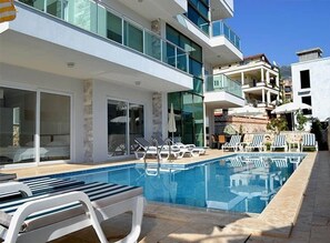 Eigener Pool