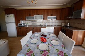 Villa | Área de sala de estar | Televisión de pantalla plana 