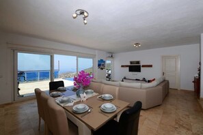 Villa - 5 soveværelser | Spisning på værelset