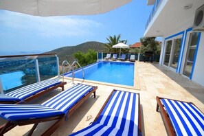 Villa, 5 Schlafzimmer | Eigener Pool
