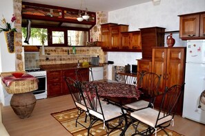 Villa, 4 Schlafzimmer | Eigene Küche | Großer Kühlschrank, Mikrowelle, Ofen, Herdplatte