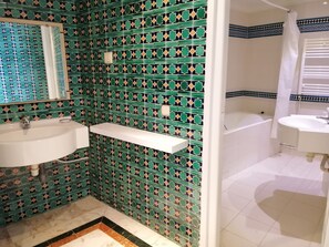 Familienapartment | Schreibtisch, kostenloses WLAN, Bettwäsche