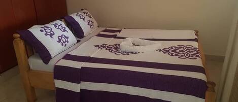 Phòng đôi Executive | Bàn, khu vực làm việc phù hợp cho laptop