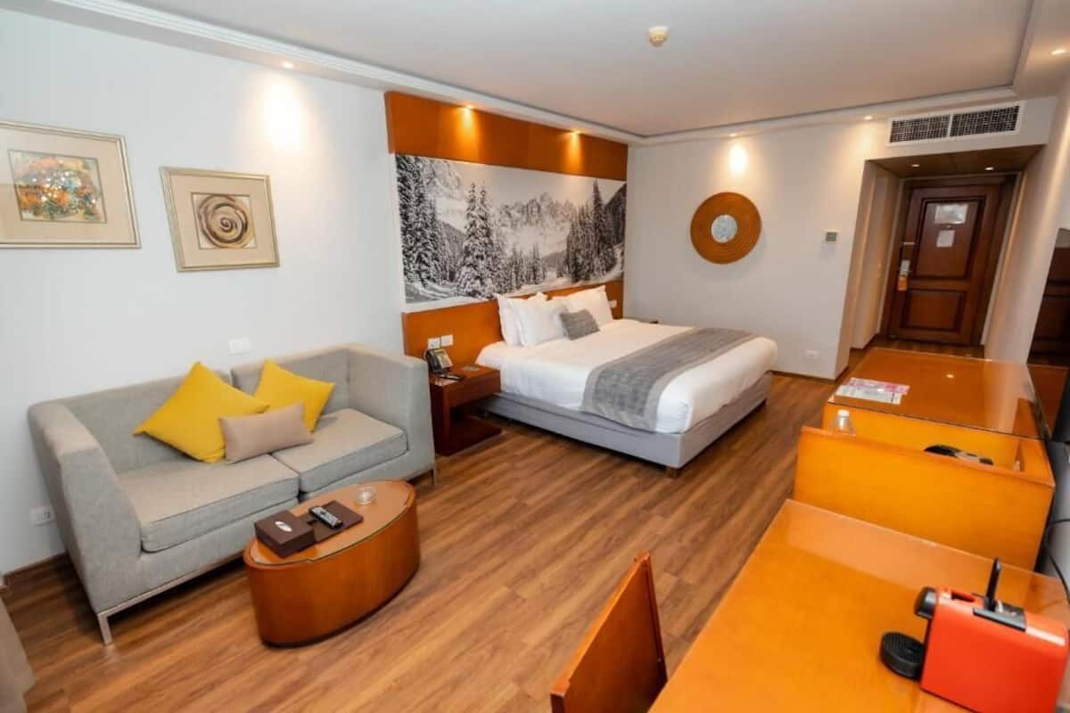 Deluxe Double Room, Sea View | Bar mini, peti besi dalam bilik, seterika/papan seterika, cadar katil