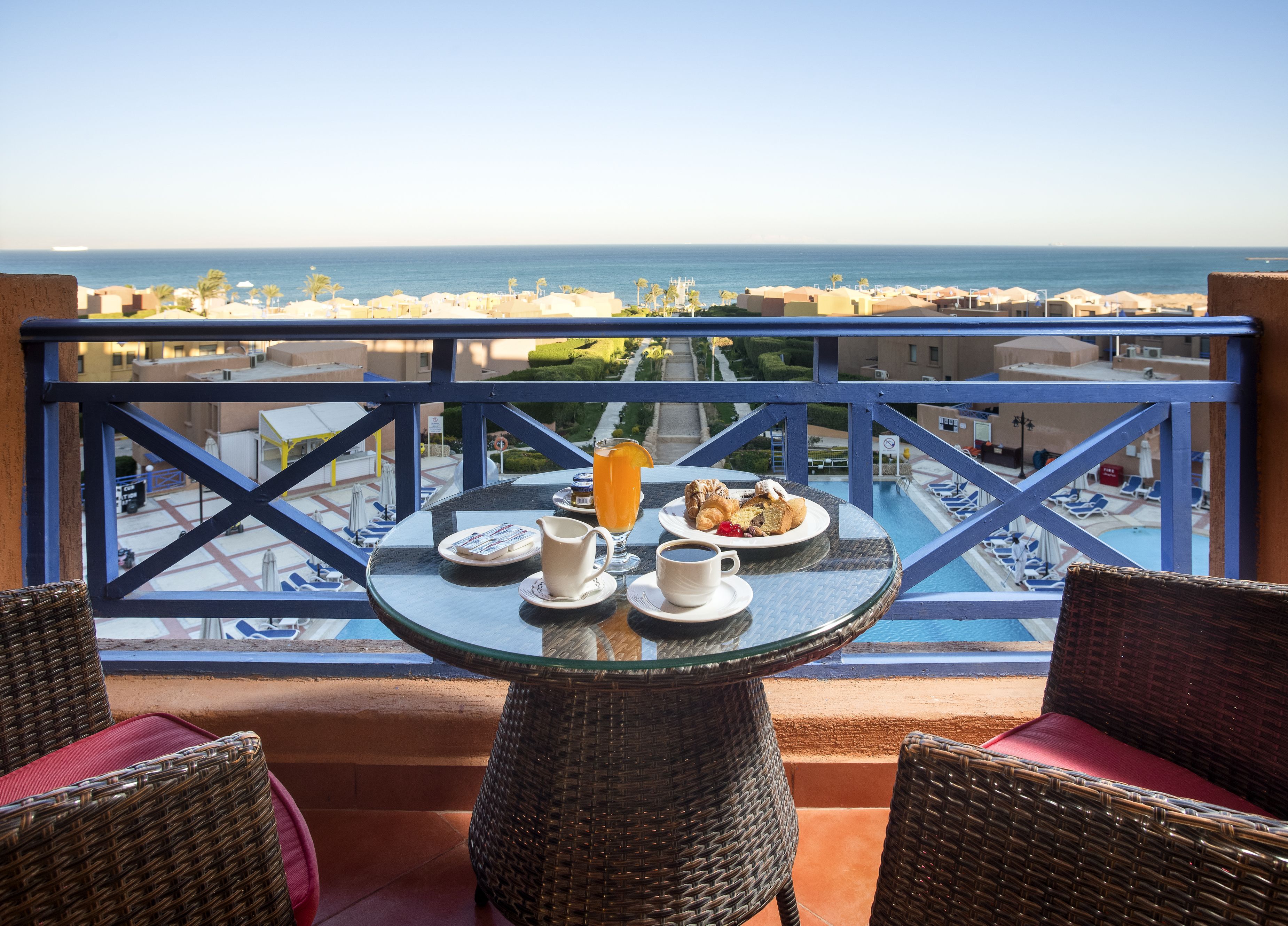 Deluxe Twin kamer, uitzicht op zwembad | Terras