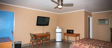 1 quarto, escrivaninha, Wi-Fi de cortesia, roupa de cama