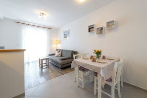 アパートメント シービュー | ダイニングルーム