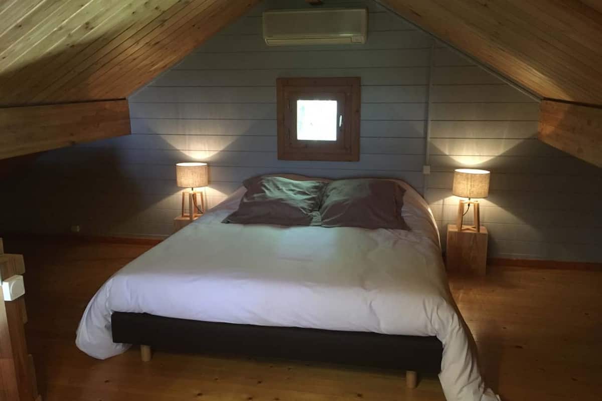 Wifi gratis y ropa de cama