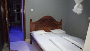 Deluxe Double Room - Paradise Classic Motel (Kampala)