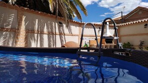 حمّام سباحة خارجي