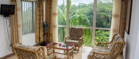 Villa, 1 Bedroom | Living area | Flat-screen TV