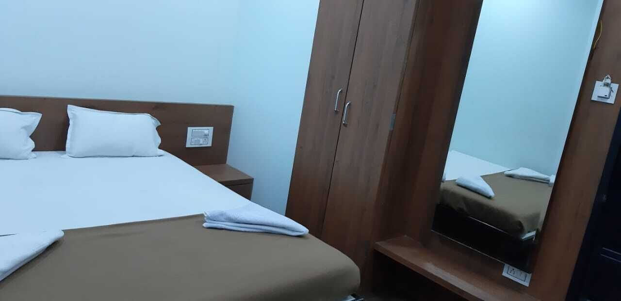 Photo - Rajhuns Deluxe Lodging