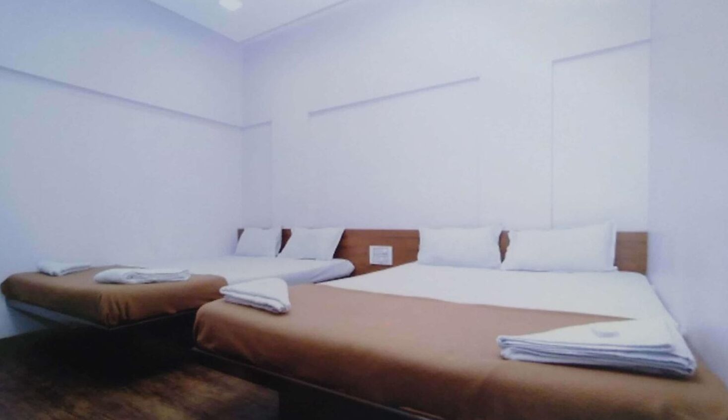 Photo - Rajhuns Deluxe Lodging