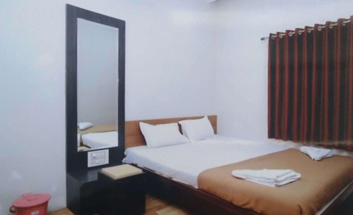 Photo - Rajhuns Deluxe Lodging
