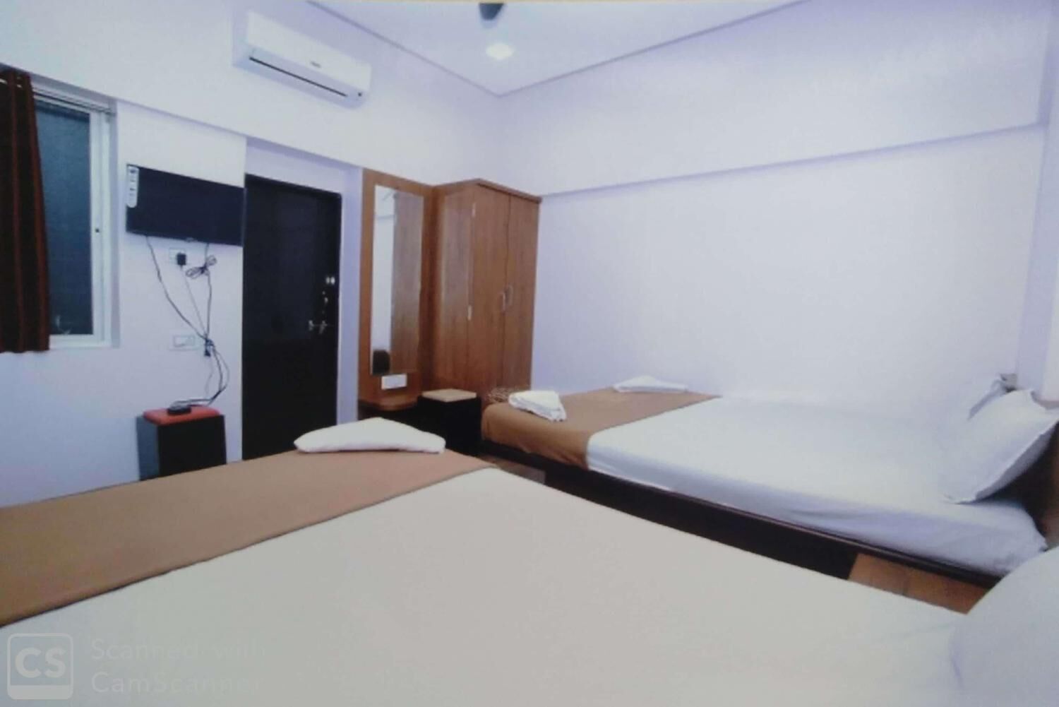Photo - Rajhuns Deluxe Lodging