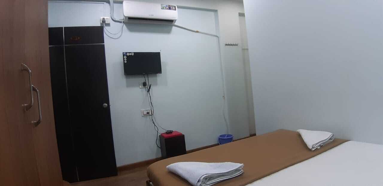 Photo - Rajhuns Deluxe Lodging