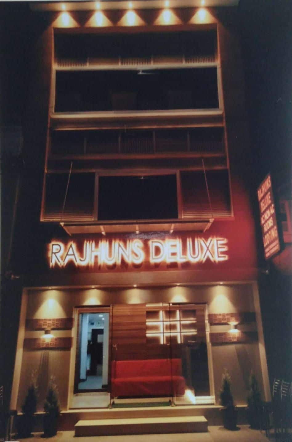 Foto - Rajhuns Deluxe Lodging