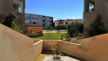 Apartemen Mewah | Pemandangan dari kamar