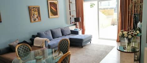 Luxury Apartment | Living area