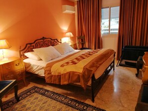 Luxury Apartment | Blackout drapes, iron/ironing board, free WiFi