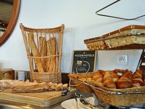 Desayuno bufé gratuito