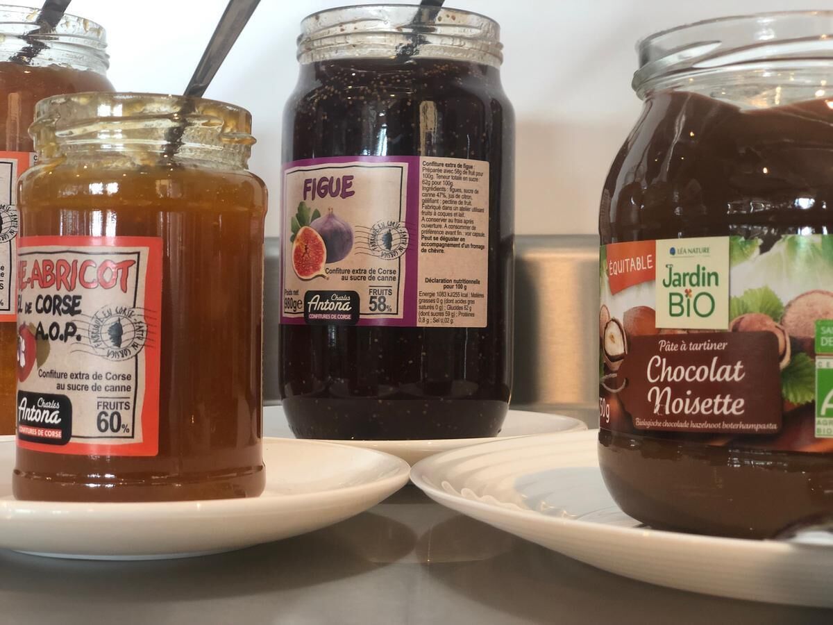 daily buffet breakfast (eur 11.90 per person)