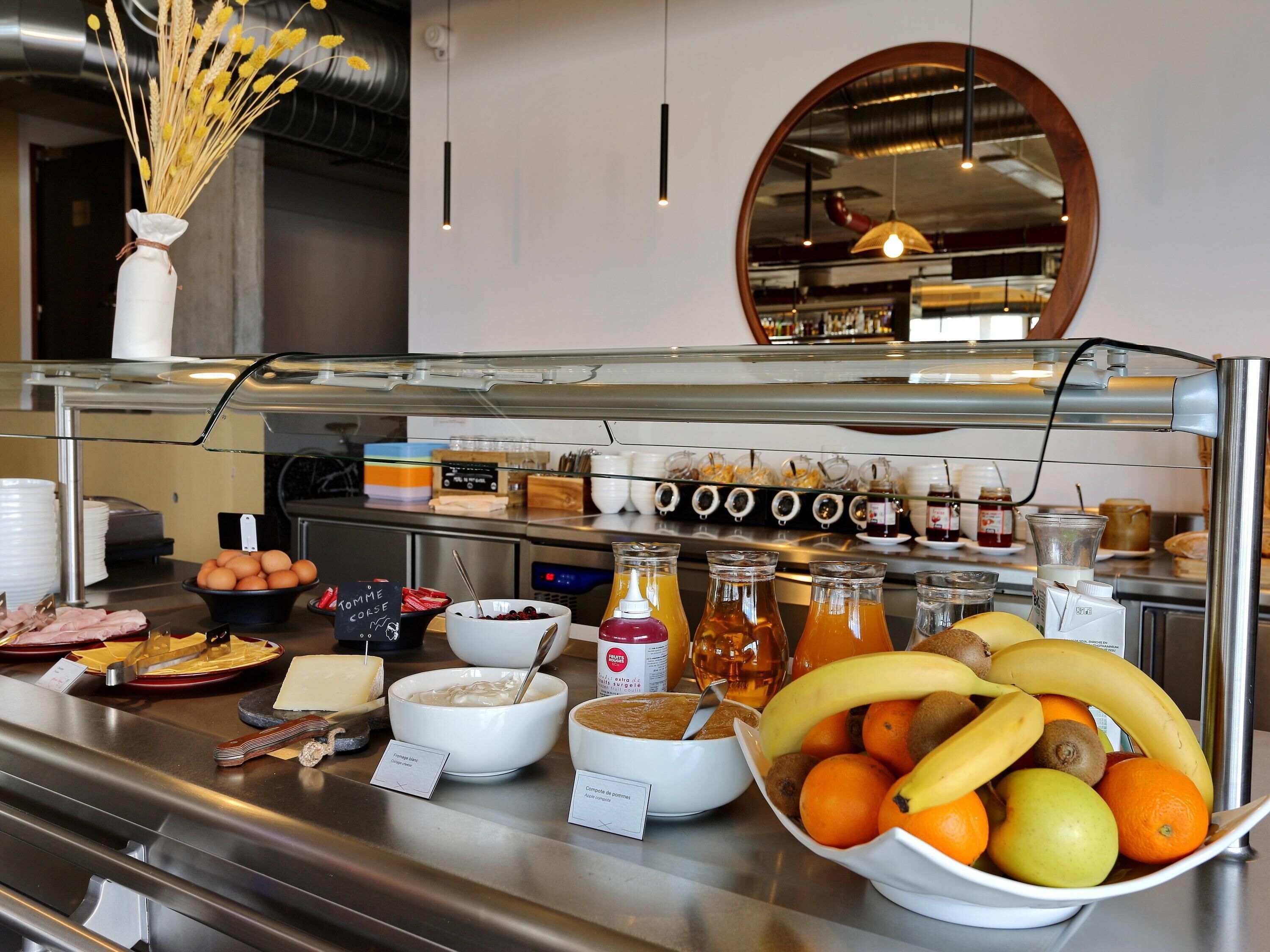 每日供應吃到飽早餐 (每人 EUR11.90)