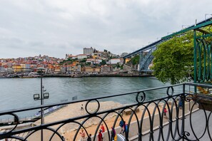 Estúdio panorâmico, 1 quarto, vista para o rio (Douro Story II) | Vista do quarto