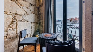 Living area - Douro Story (Vila Nova de Gaia)