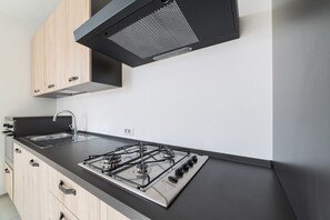 Comfort-Apartment, 1 Schlafzimmer (Bilo 4 - 1410) | Eigene Küche | Großer Kühlschrank, Ofen, Herdplatte, Kochgeschirr/Geschirr/Besteck
