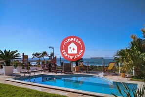 Indoor pool - Pousada Bangalôs Da Mole - Florianópolis (Florianópolis)