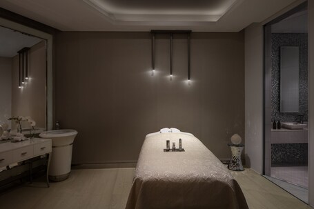 Paramount Hotel Dubai - Image 71