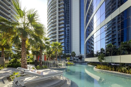 Paramount Hotel Dubai - Image 33