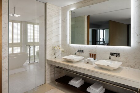 Paramount Hotel Dubai - Image 46