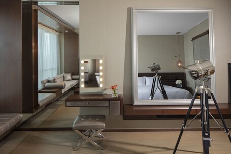 Paramount Hotel Dubai - Image 14