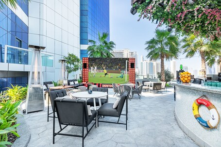 Paramount Hotel Dubai - Image 10