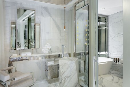 Paramount Hotel Dubai - Image 58