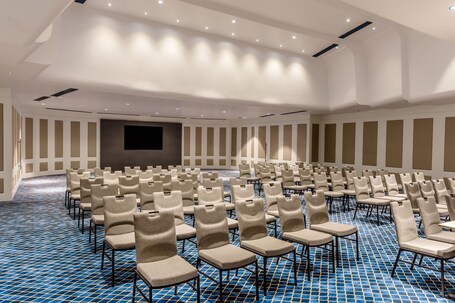 Paramount Hotel Dubai - Image 63