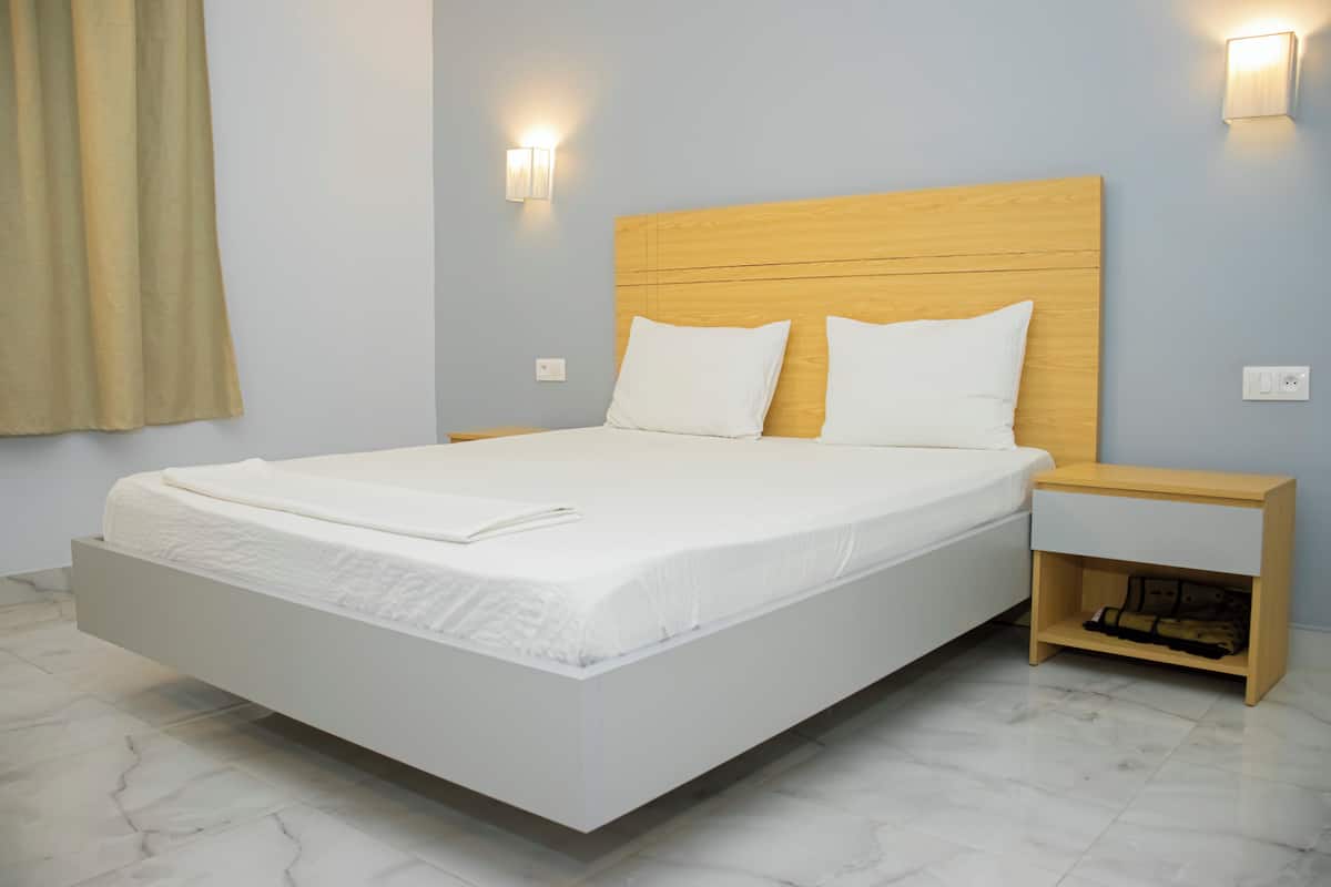 Habitación superior (VIP) | Minibar, cortinas blackout, insonorización y wifi gratis