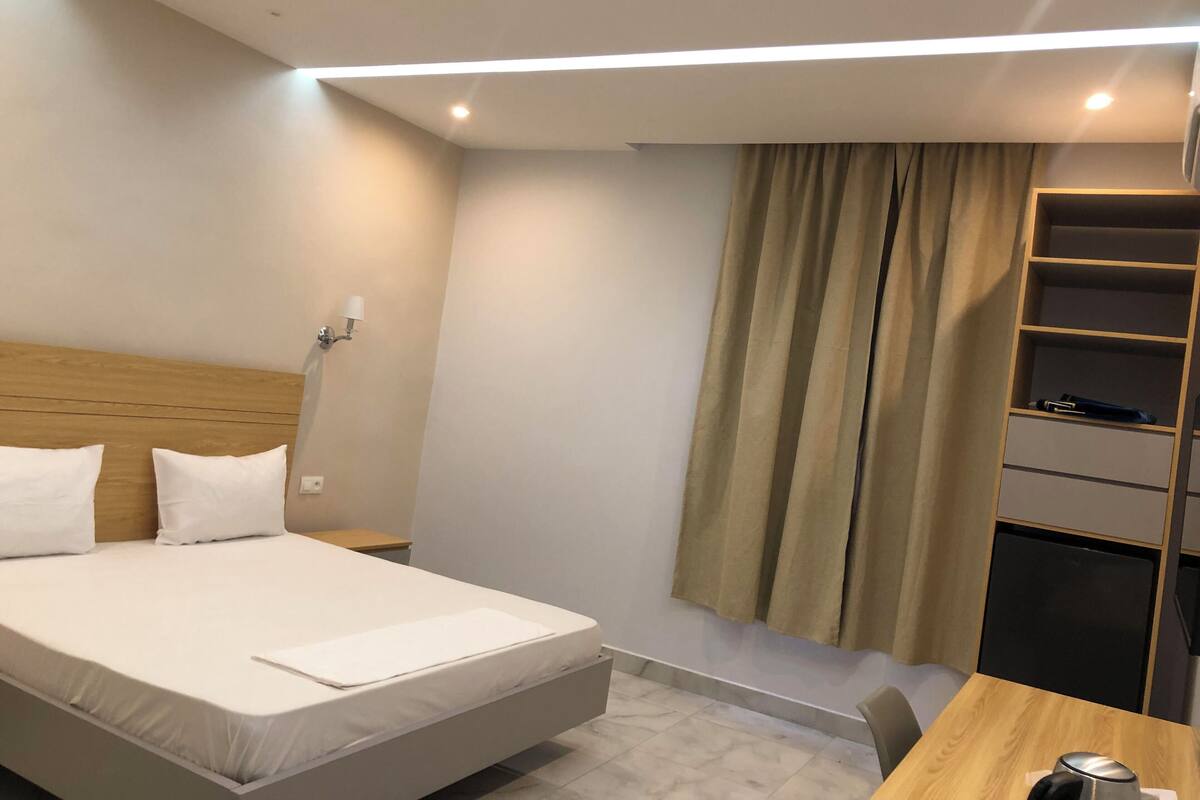 Habitación Premium | Minibar, cortinas blackout, insonorización y wifi gratis