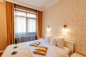 Standard-Doppel- oder -Zweibettzimmer | Allergikerbettwaren, Betten mit Memory-Foam-Matratzen, Minibar