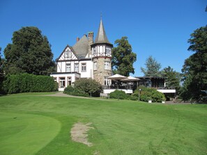 Fachada de la propiedad