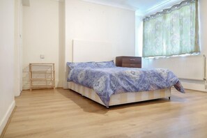 Deluxe Guest Room 1 | Free WiFi, bed sheets