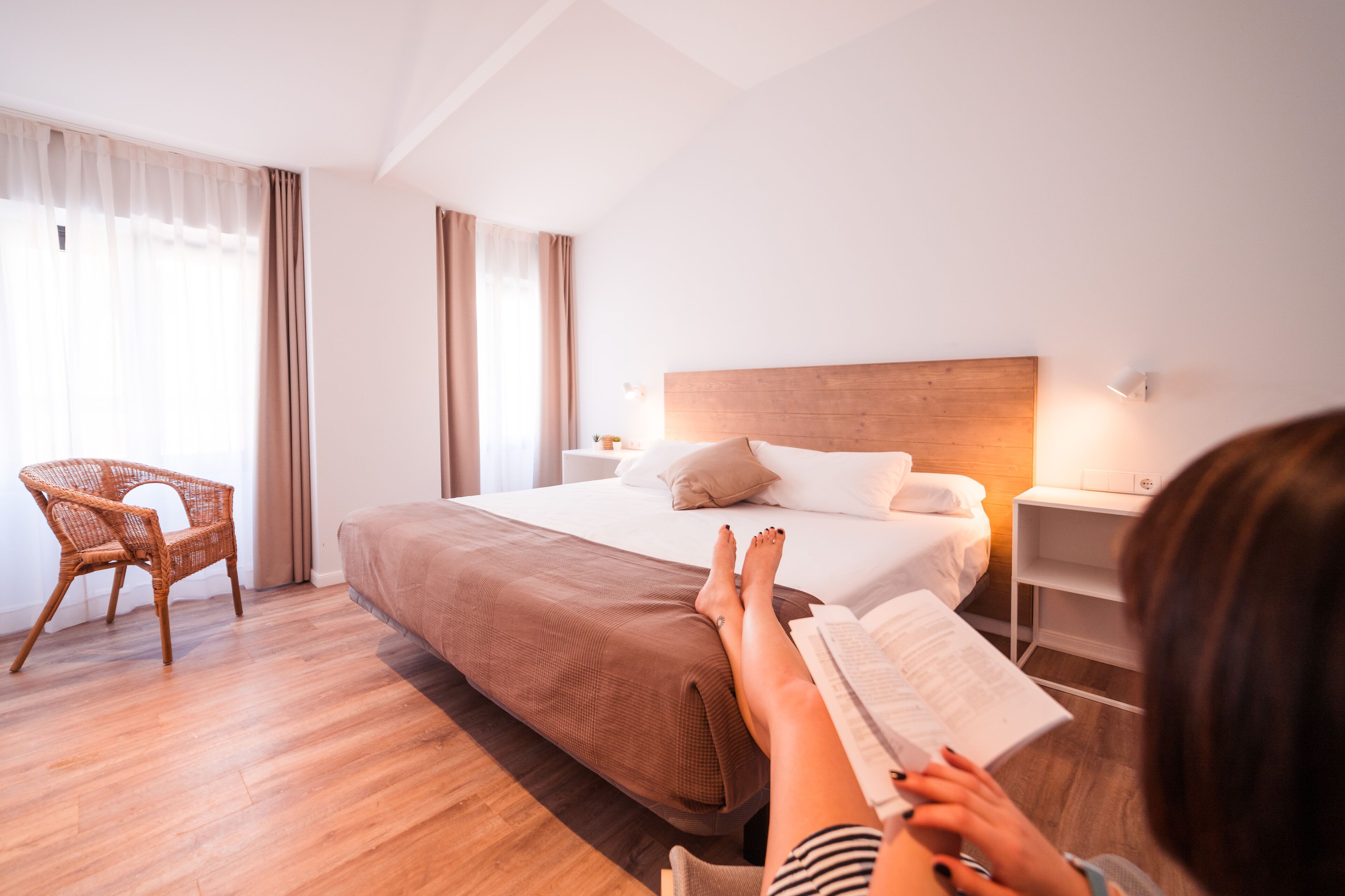 double or twin room | hypo-allergenic bedding, desk, free wifi, bed sheets