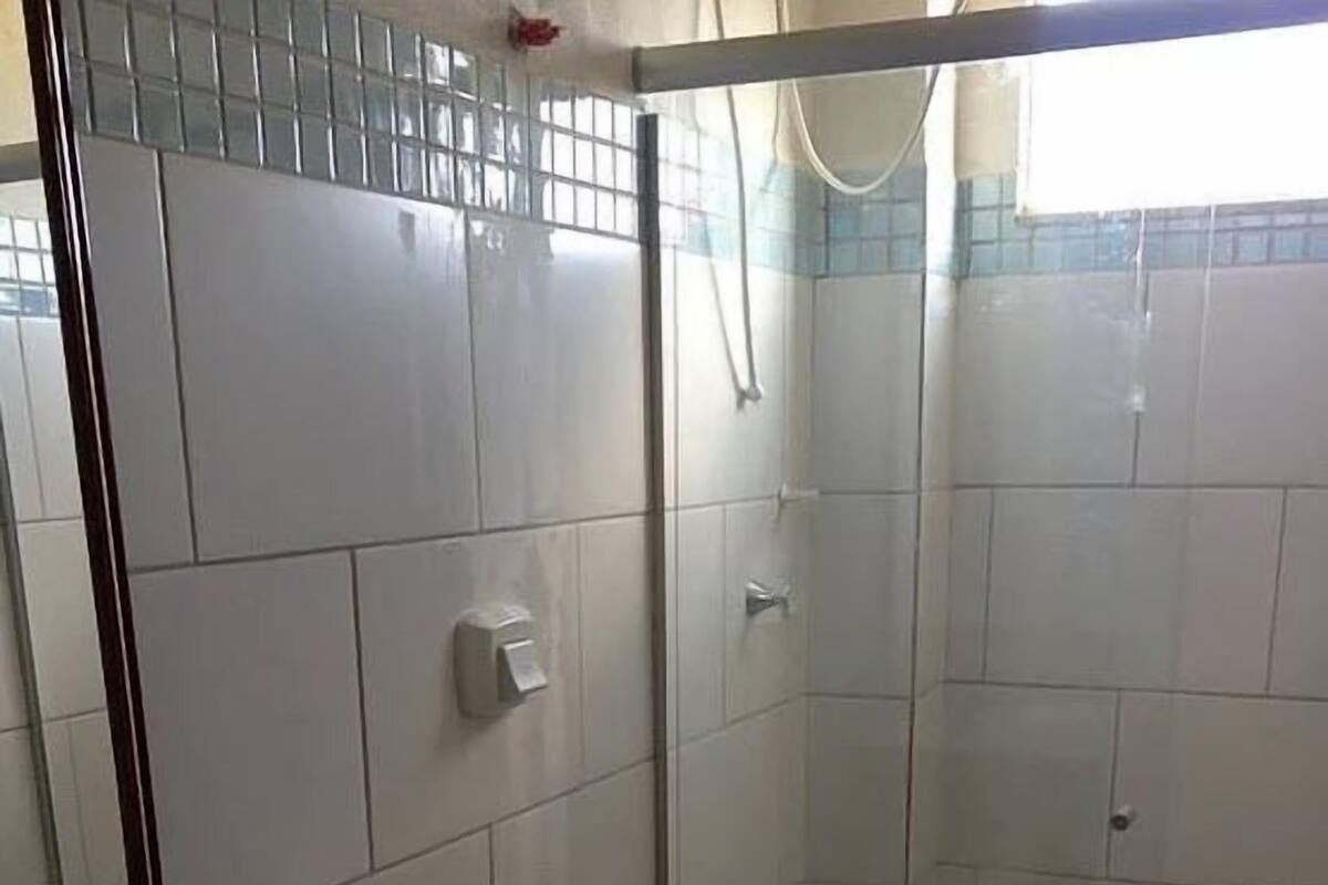 تجهيزات دش، مناشف، صابون