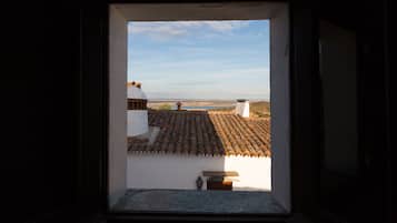 Quarto Clássico Vista Alqueva | Vue de la chambre