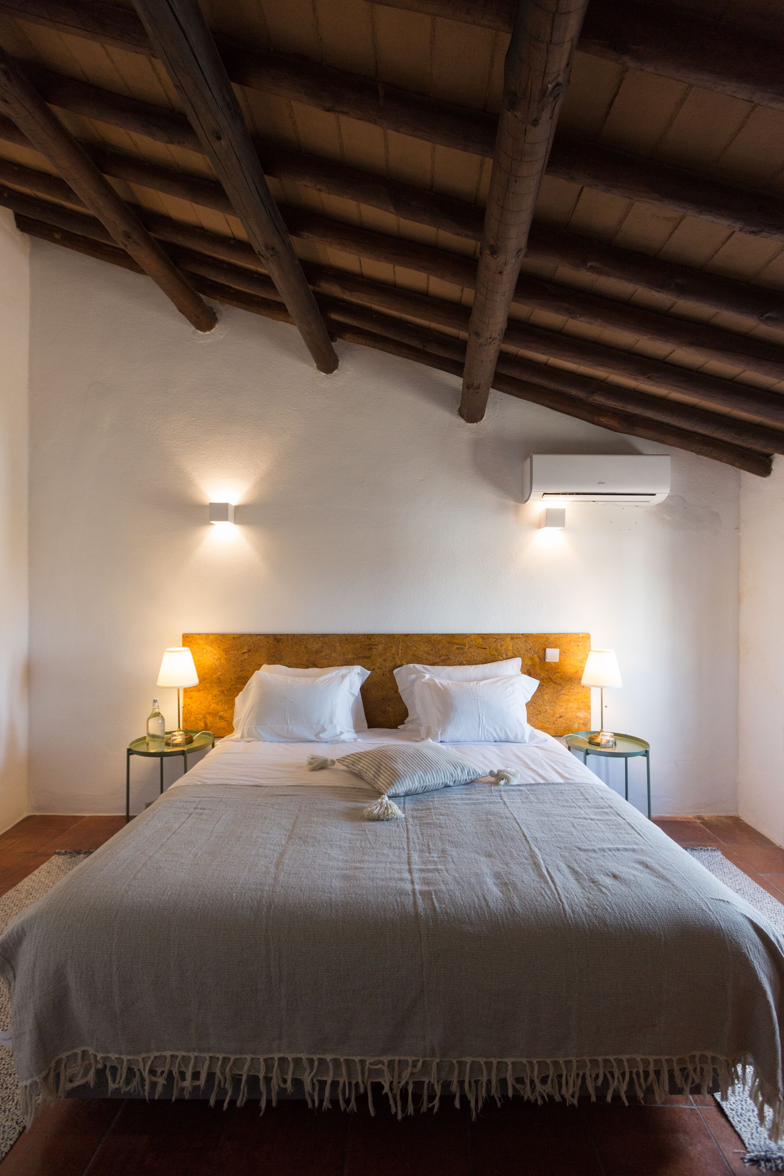 quarto clássico vista alqueva | soundproofing, free wifi, bed sheets