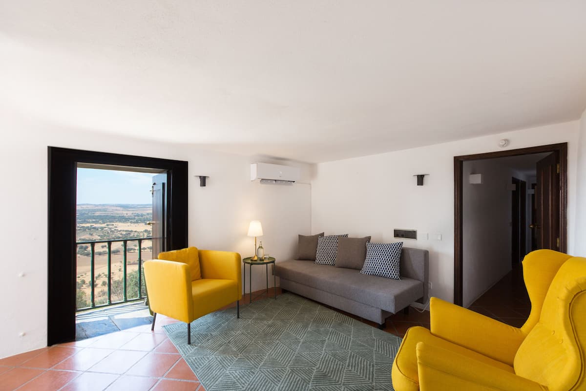 apartamento t2 | living room | flat-screen tv